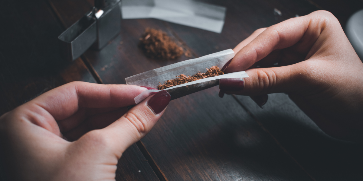 How to Choose the Right Size Rolling Paper (1¼ vs King vs King Slim)