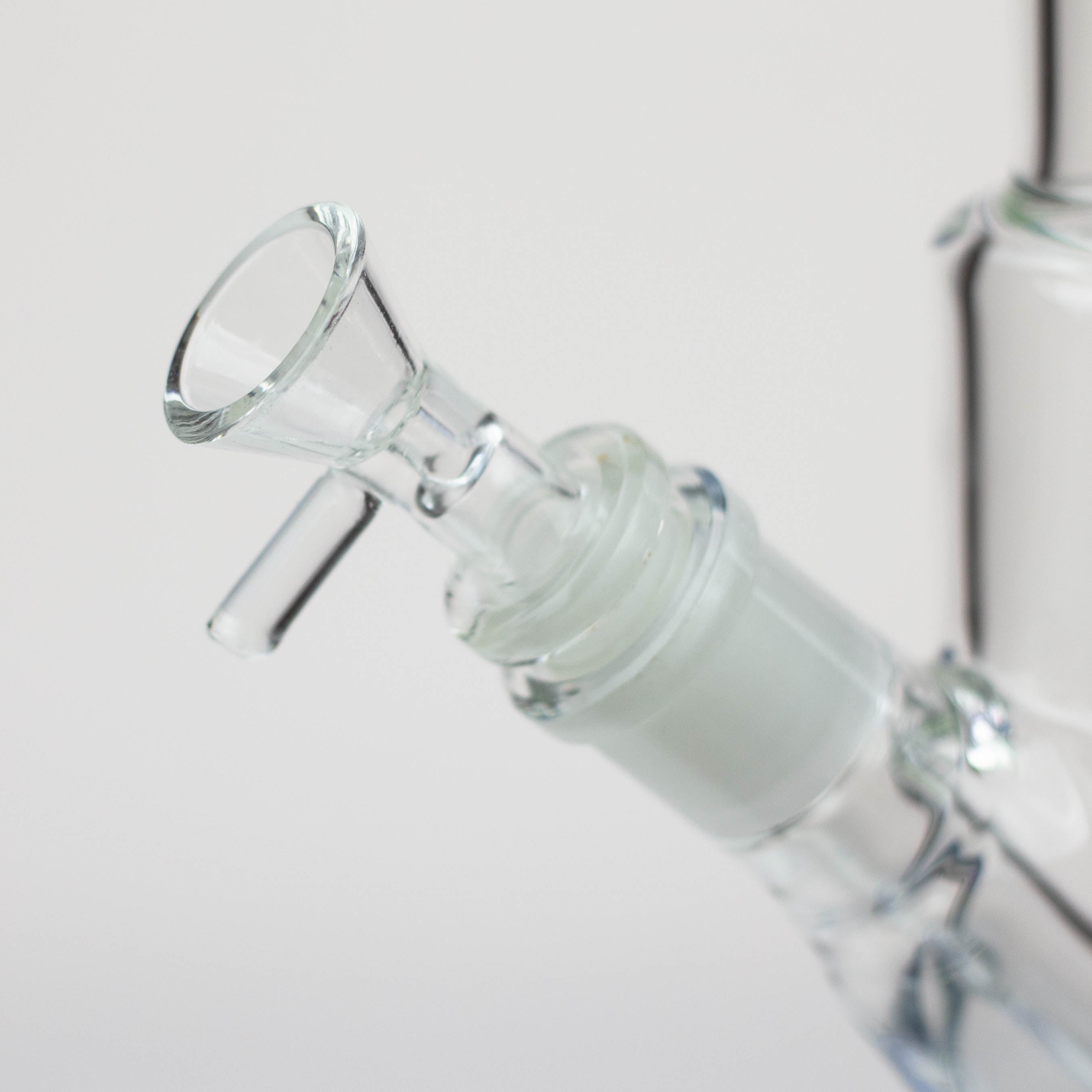 26" Xtreme Quad-percolator 7 mm glass Bong [XTR411] Secondary image