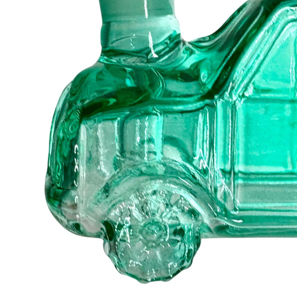 4-1/2" Car Shape Glass Bong – Compact & Stemless