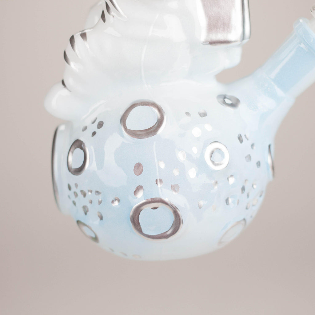 7" 3D Astronaut Glass Bong – Space Inspired Water Pipe