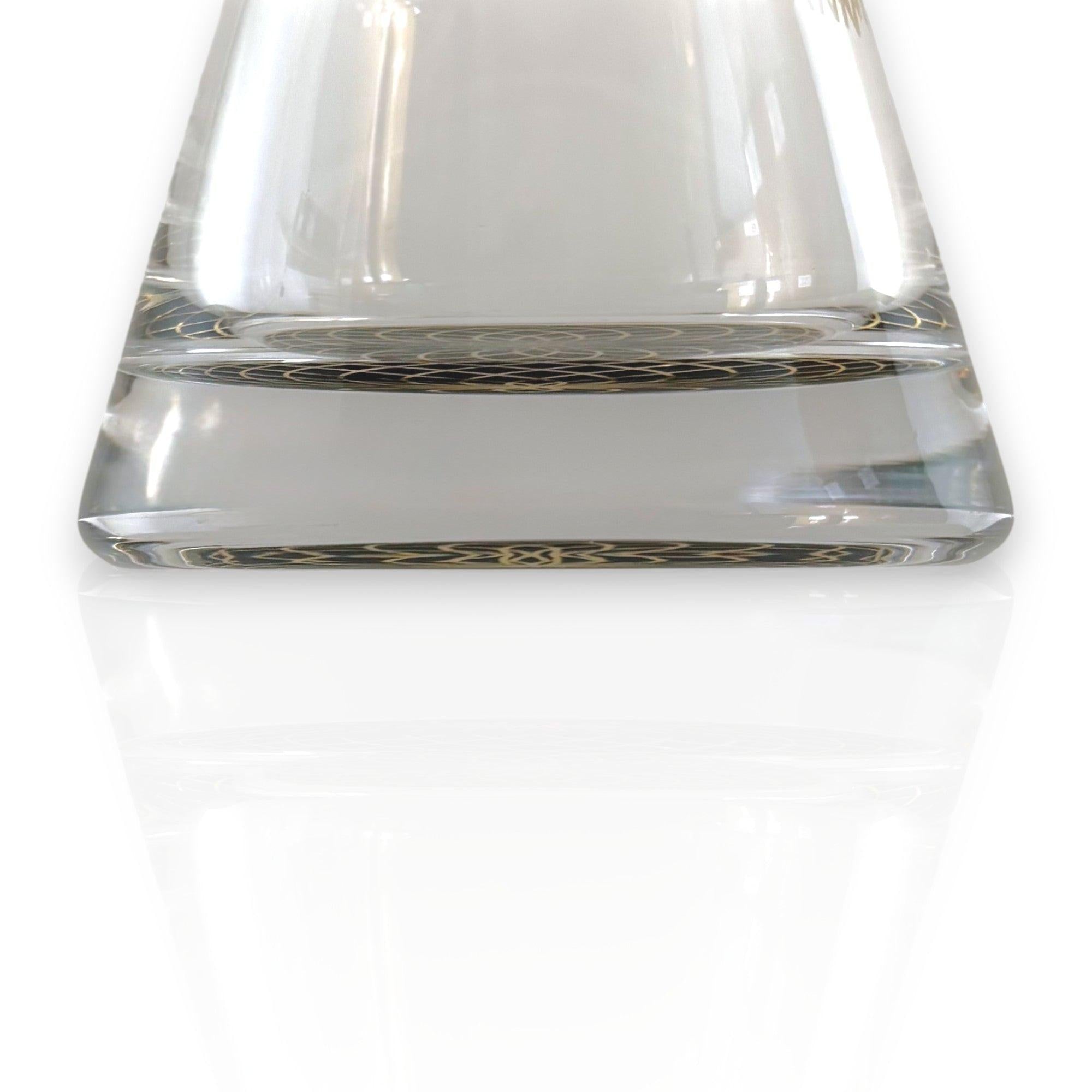 Wellcann | 16" Heavy-Duty 7MM Beaker Water Pipe – Extra Thick Base-Black