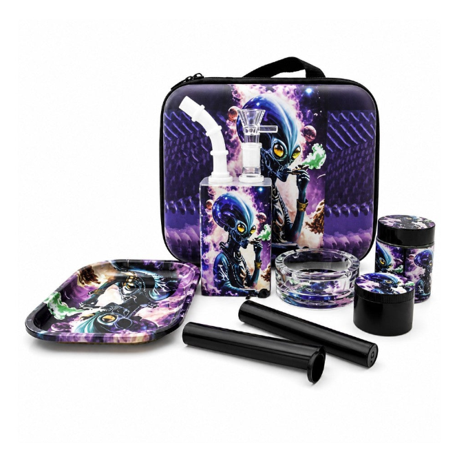 Cosmic Pulse 7.5” Juicy Box Bong Travel Kit Main image