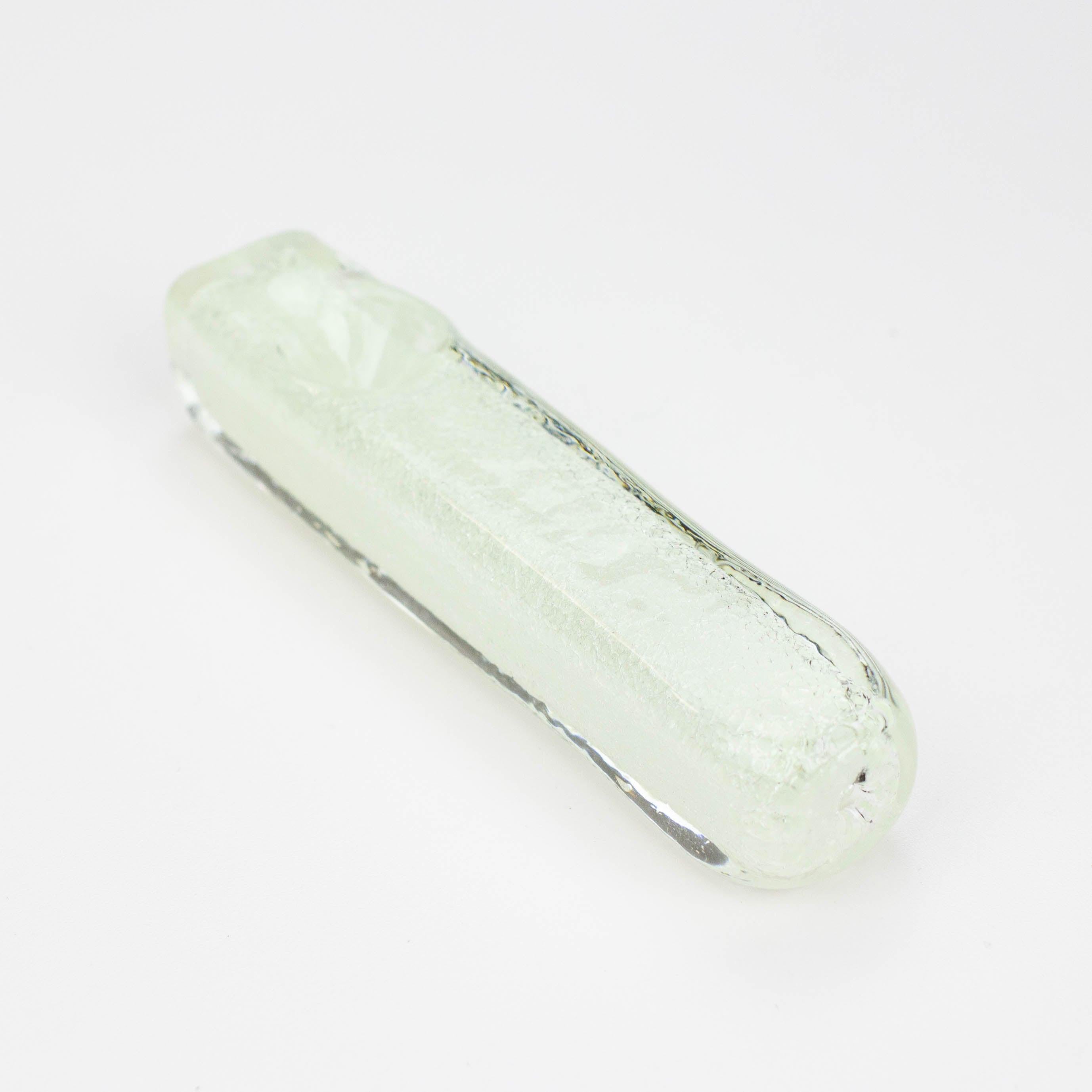 4" soft glass glow in the dark hand pipe [9189] Pack of 2 Main image
